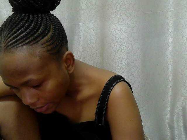 Caroldoly live cam on BongaCams