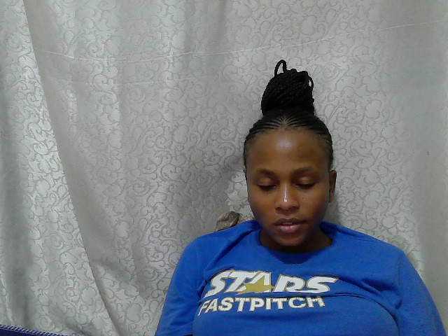 Caroldoly live cam on BongaCams