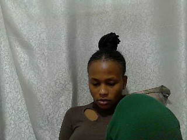 Caroldoly live cam on BongaCams
