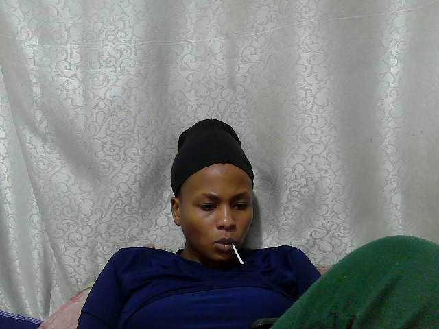 Caroldoly live cam on BongaCams