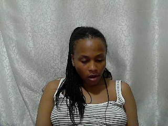 Caroldoly live cam on BongaCams