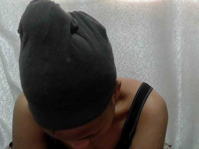Caroldoly live cam on BongaCams