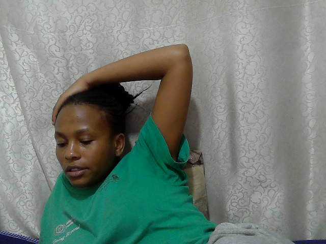 Caroldoly live cam on BongaCams