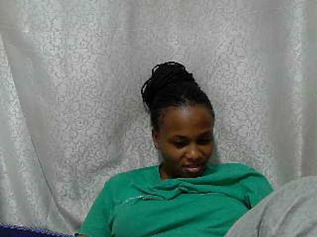 Caroldoly live cam on BongaCams