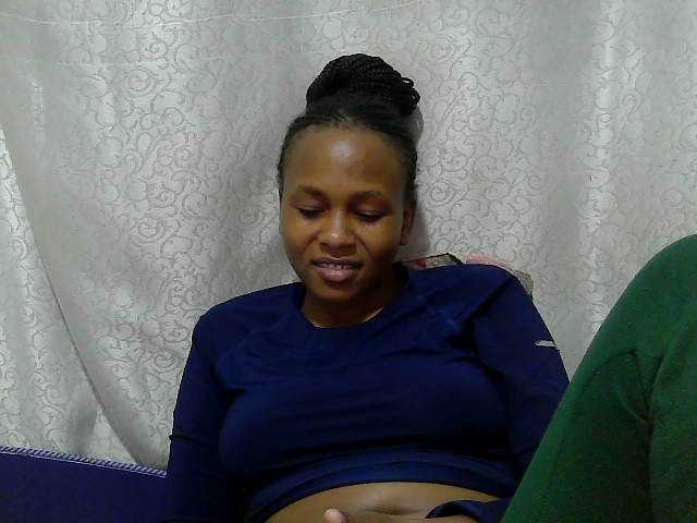 Caroldoly live cam on BongaCams