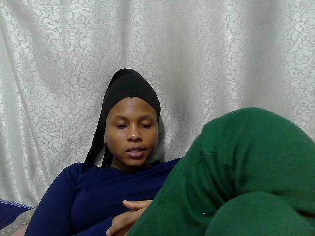 Caroldoly live cam on BongaCams