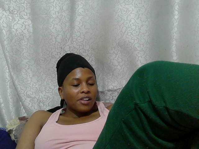 Caroldoly live cam on BongaCams