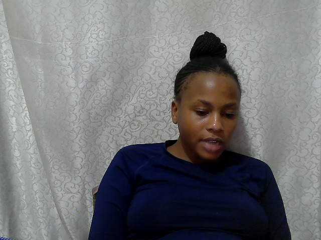 Caroldoly live cam on BongaCams