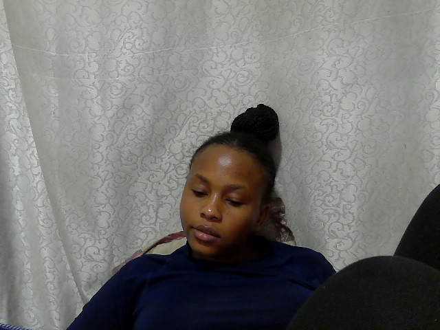 Caroldoly live cam on BongaCams