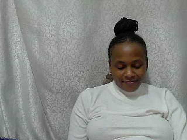 Caroldoly live webcam show