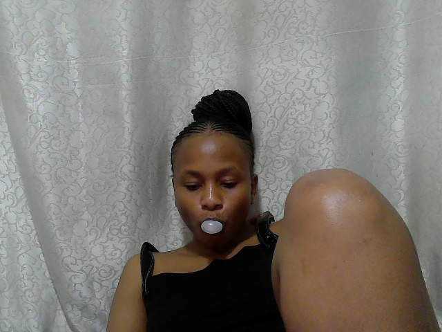 Caroldoly live cam on BongaCams
