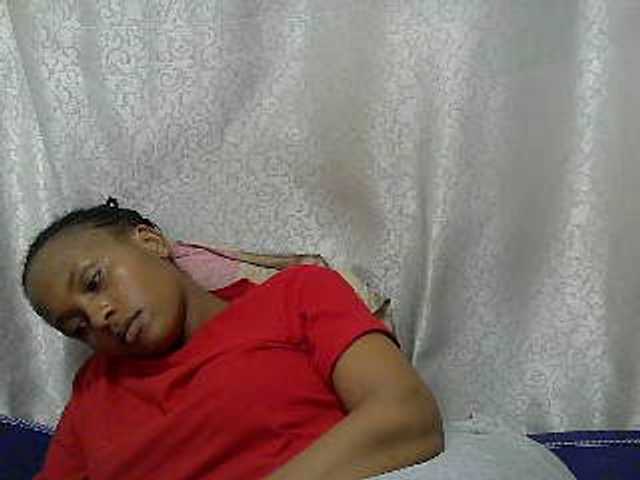 Caroldoly live cam on BongaCams