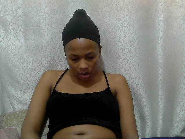 Caroldoly live cam on BongaCams