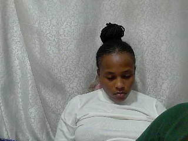 Caroldoly live cam on BongaCams