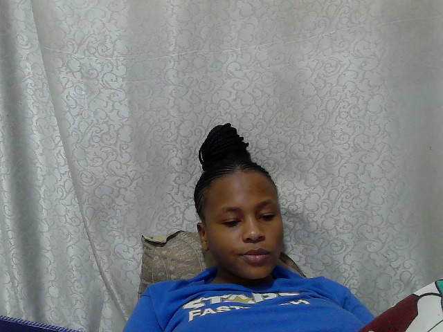 Caroldoly live cam on BongaCams