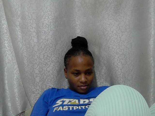 Caroldoly live cam on BongaCams