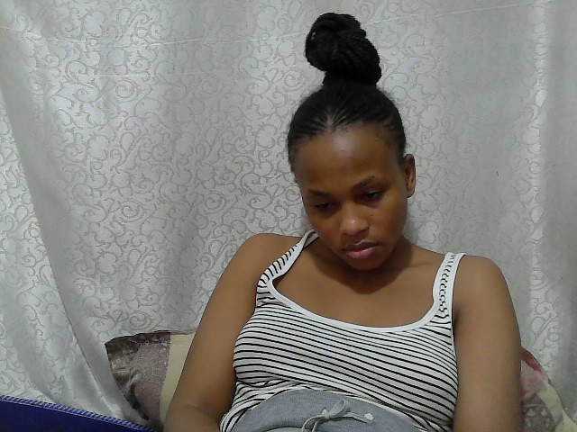 Caroldoly live cam on BongaCams