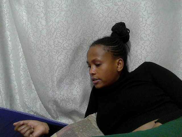 Caroldoly live cam on BongaCams