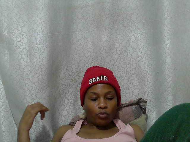 Caroldoly live cam on BongaCams