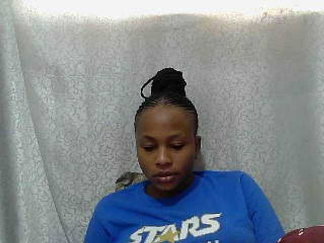 Caroldoly live cam on BongaCams