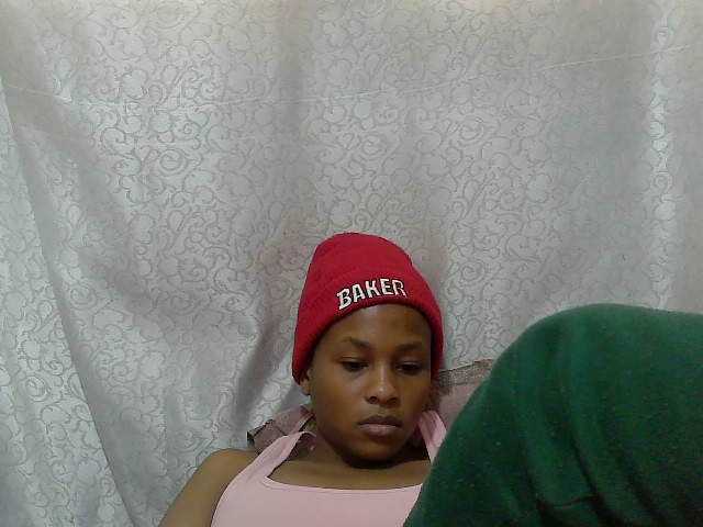 Caroldoly live cam on BongaCams