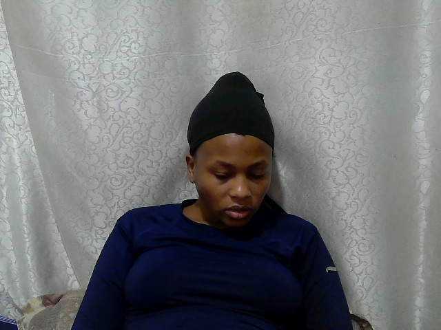 Caroldoly live cam on BongaCams