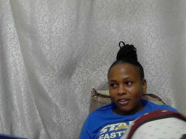 Caroldoly live cam on BongaCams
