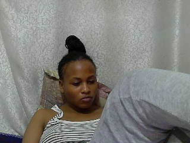 Caroldoly live cam on BongaCams