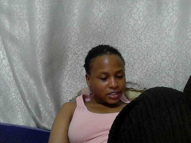 Caroldoly live cam on BongaCams