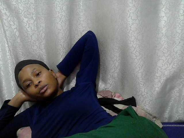 Caroldoly live cam on BongaCams
