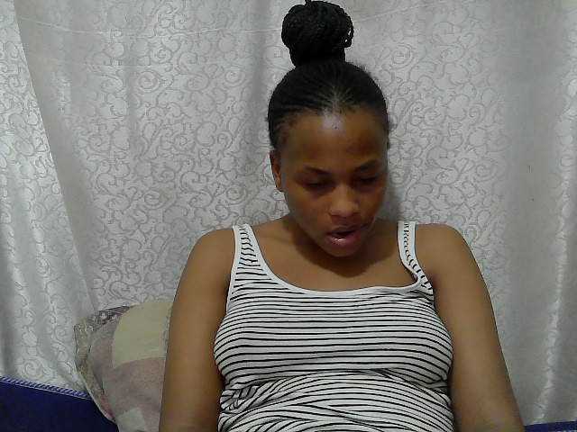 Caroldoly live cam on BongaCams