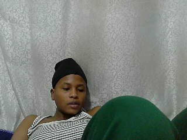 Caroldoly live cam on BongaCams