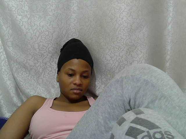 Caroldoly live cam on BongaCams