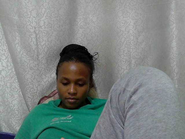 Caroldoly live cam on BongaCams