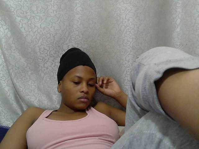 Caroldoly live cam on BongaCams
