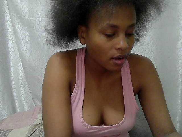Caroldoly live cam on BongaCams