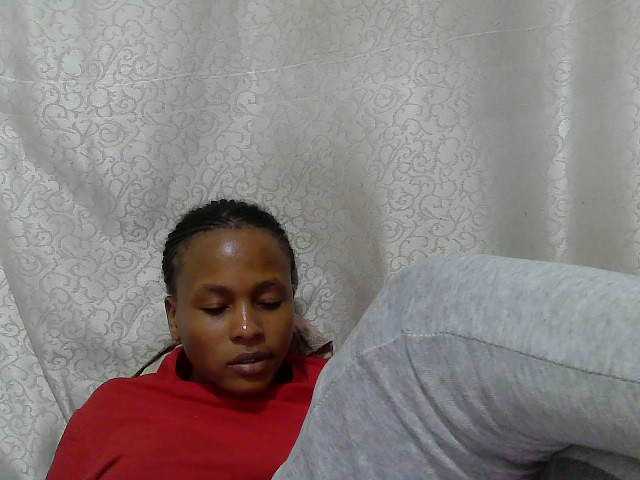 Caroldoly live cam on BongaCams