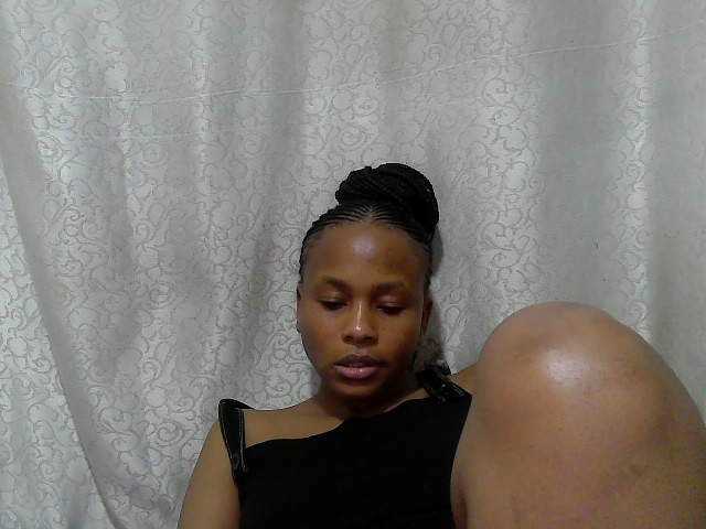 Caroldoly live cam on BongaCams