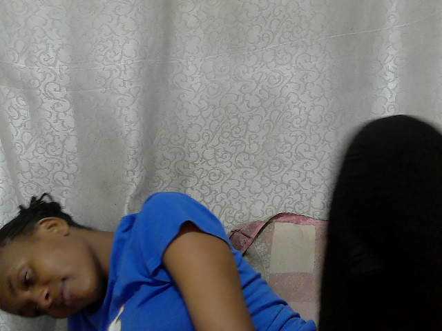 Caroldoly live cam on BongaCams