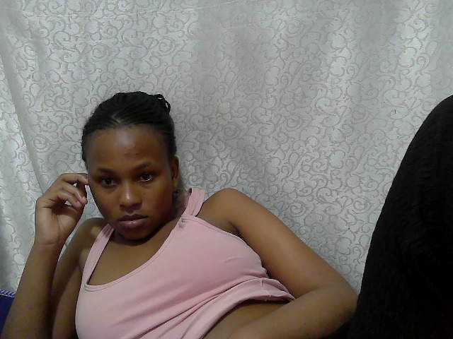 Caroldoly live cam on BongaCams