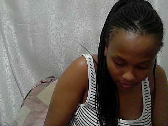 Caroldoly live cam on BongaCams
