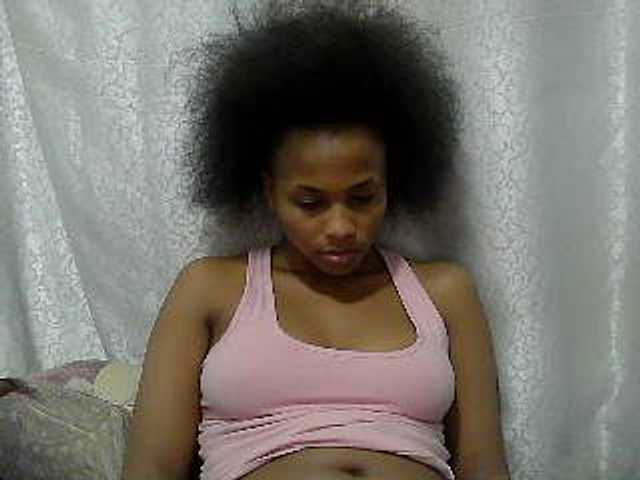 Caroldoly live cam on BongaCams