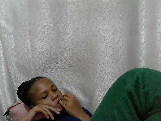 Caroldoly live cam on BongaCams