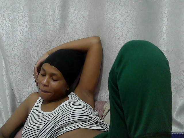 Caroldoly live cam on BongaCams