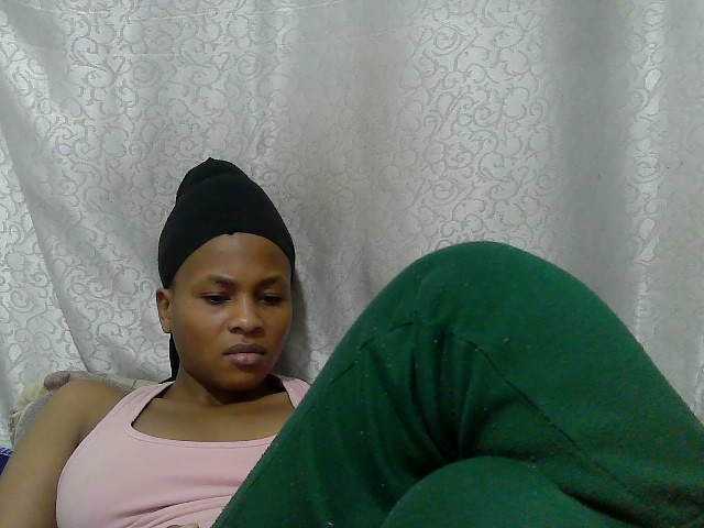 Caroldoly live cam on BongaCams