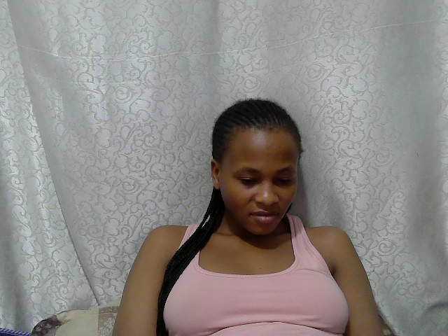 le modèle Caroldoly est en webcam porno dans un show sur le site bongacams, il possède les tags suivants: Ebony,Brunette,Trimmed