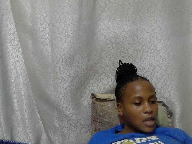 Caroldoly live cam on BongaCams