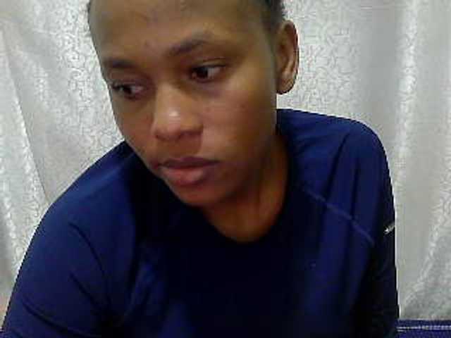 Caroldoly live cam on BongaCams