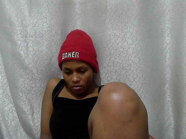 Caroldoly live cam on BongaCams