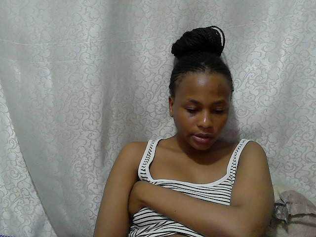 Caroldoly live cam on BongaCams
